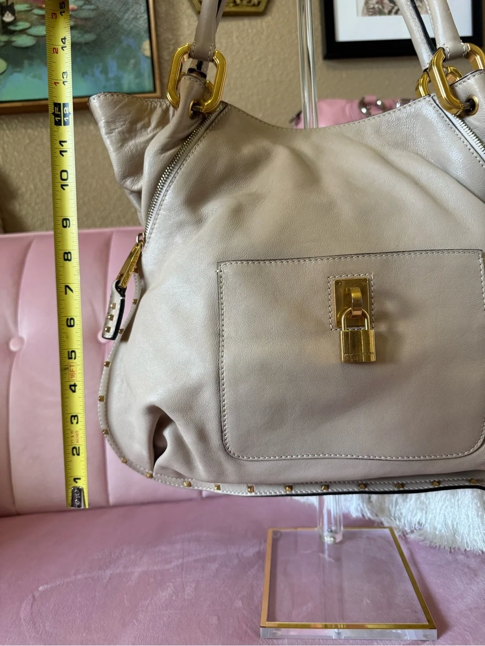 💯Auth! Marc Jacobs Cream Pebbled Leather Shoulder Bag with Gold Hardware & Lock
